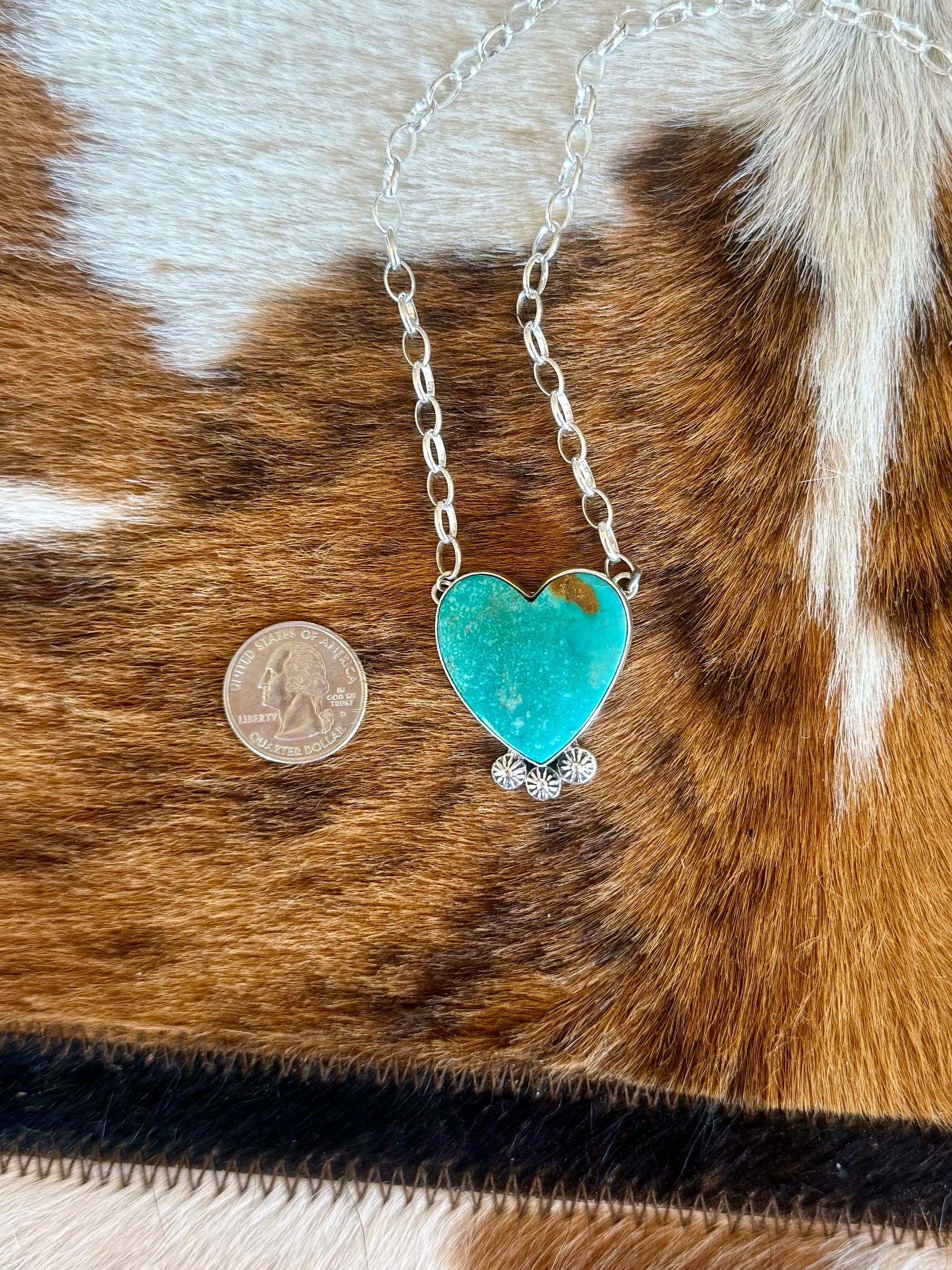 The heart necklace ￼