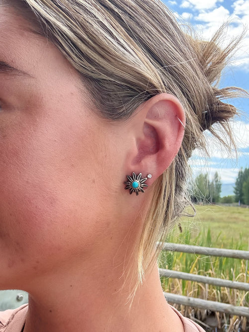 Daisy Studs