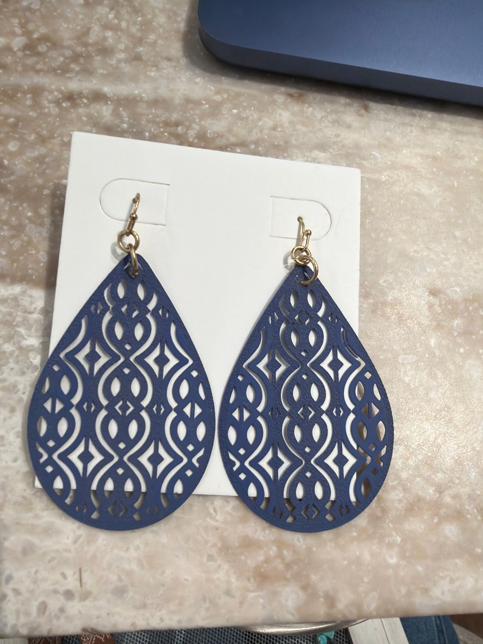 Dangle earrings