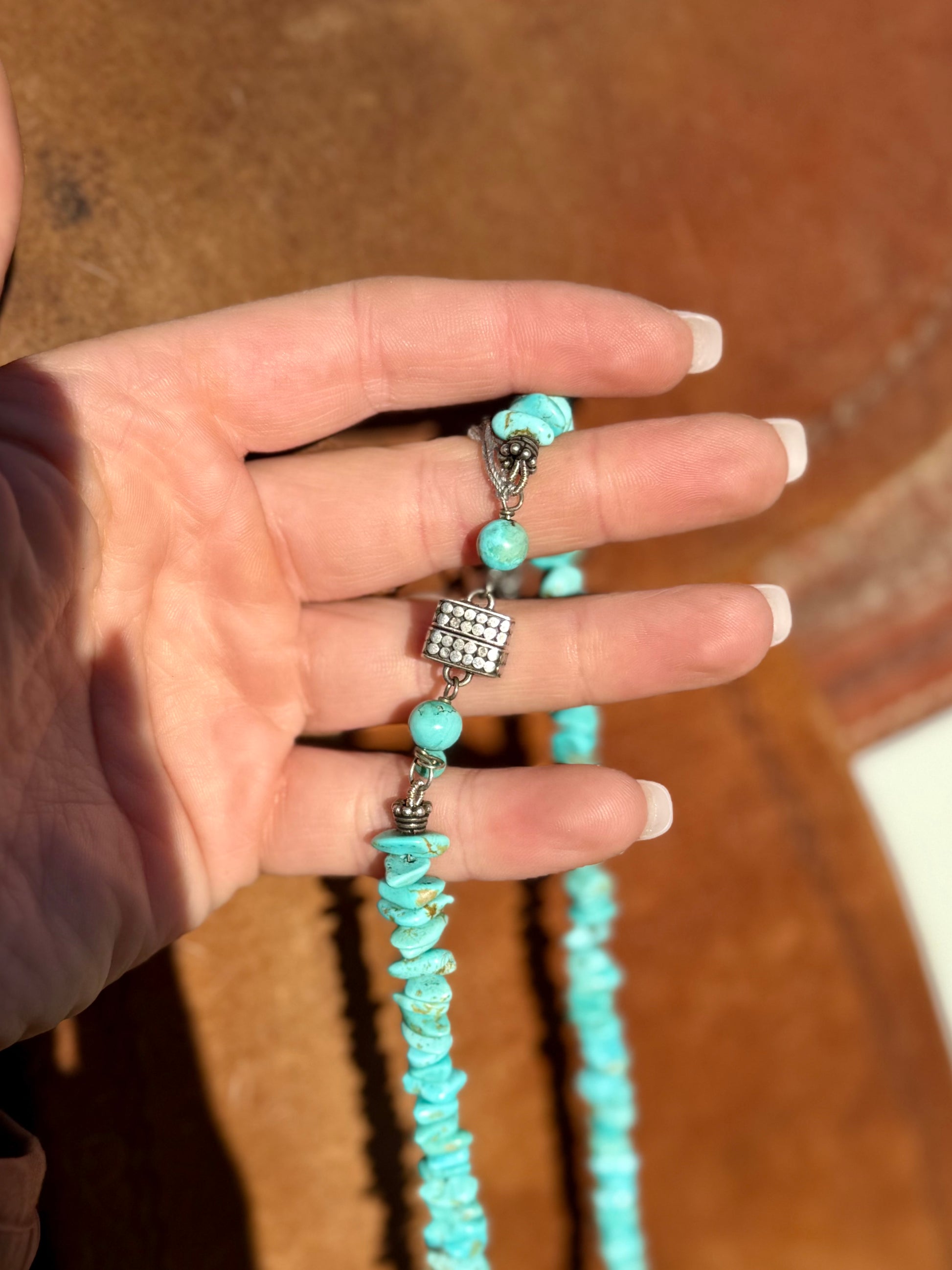 Turquoise neck necklace￼