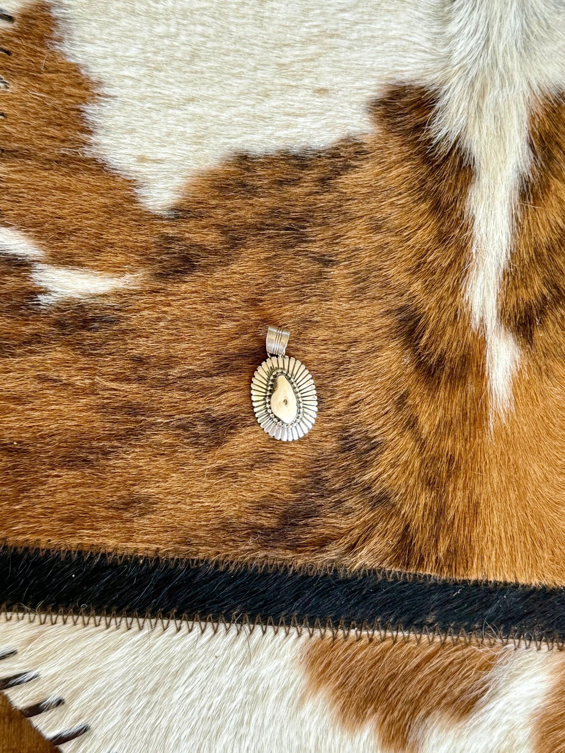 Opas Pendant