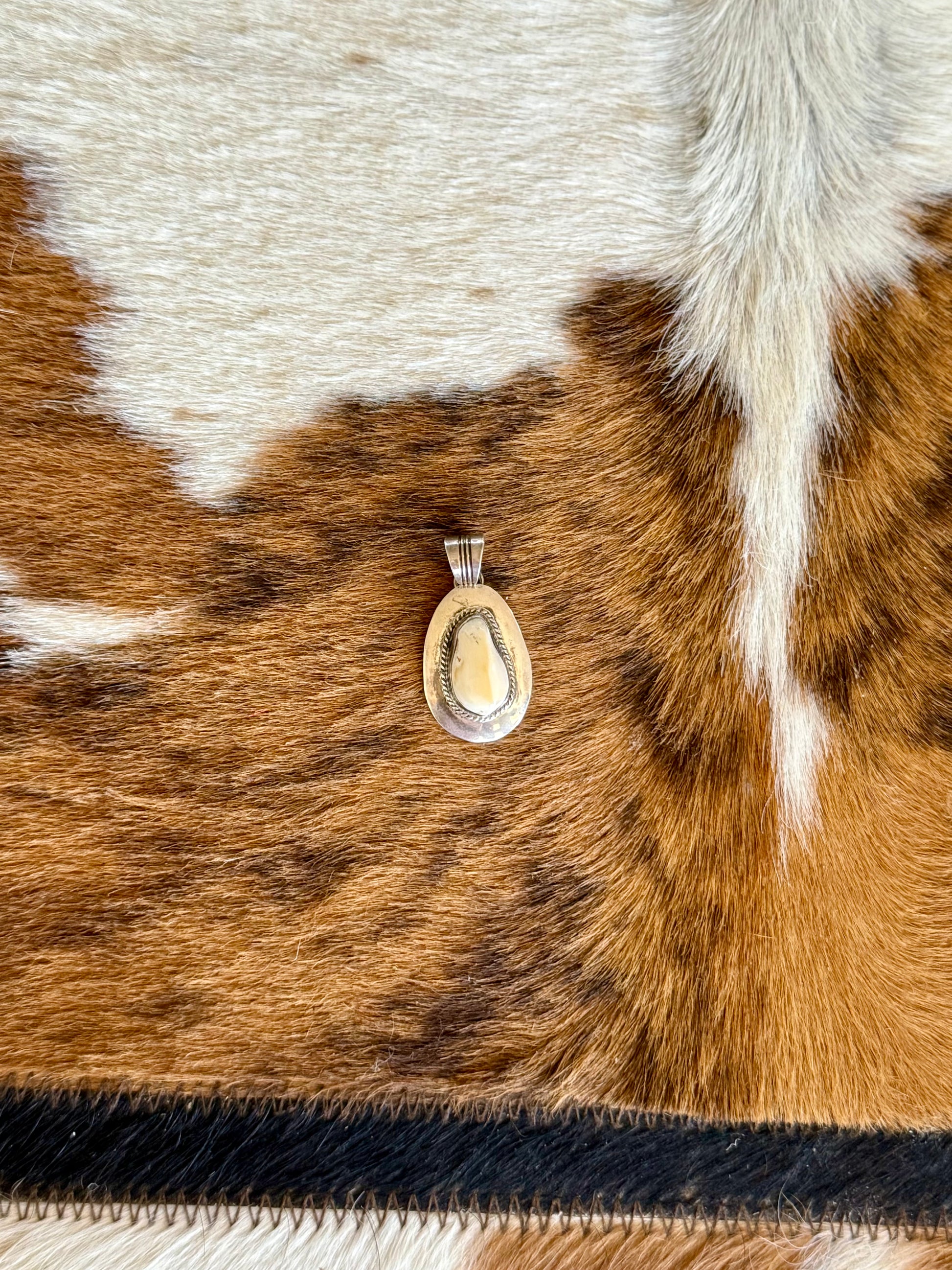 Opas pendant