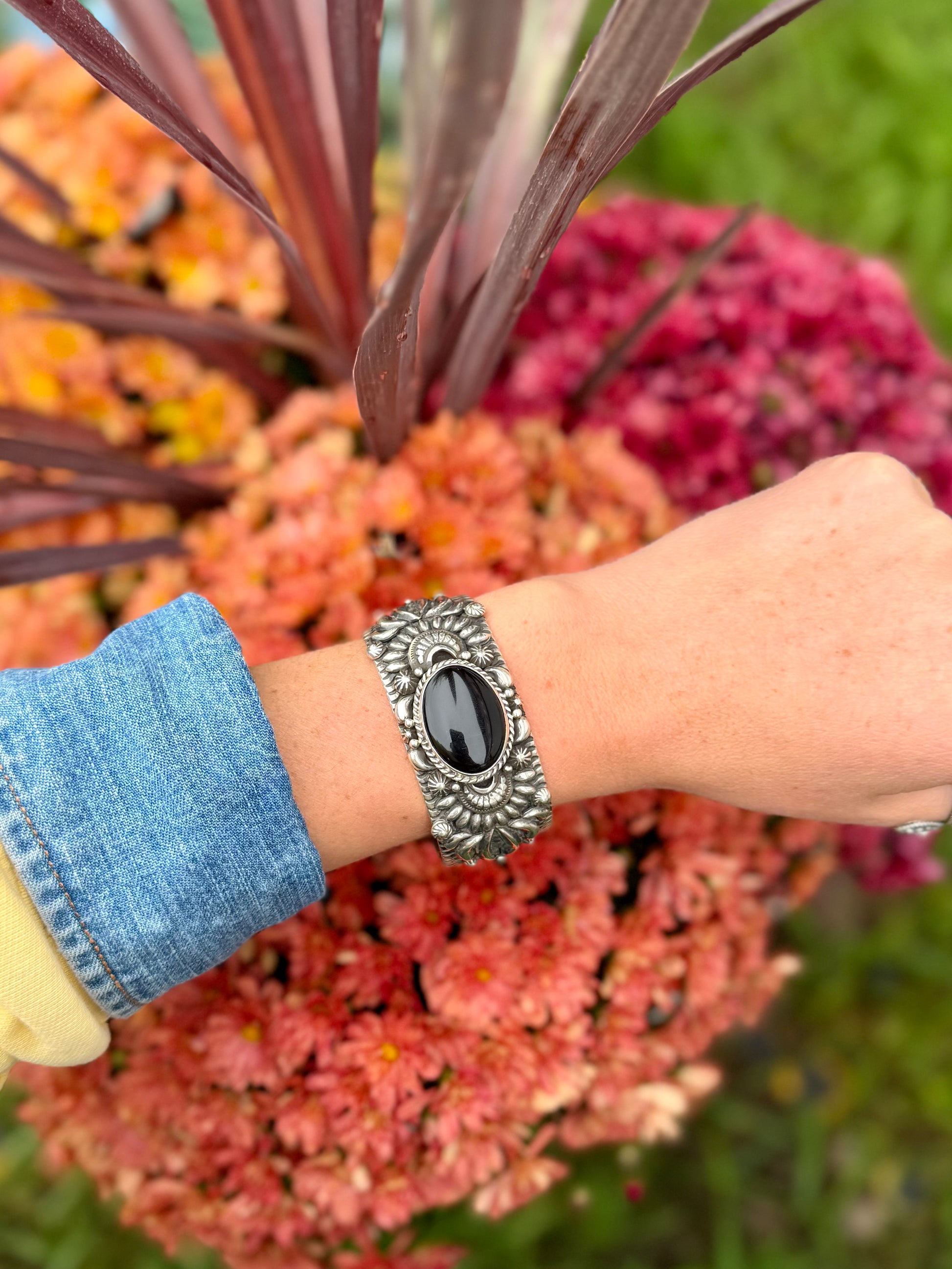 Onyx cuff