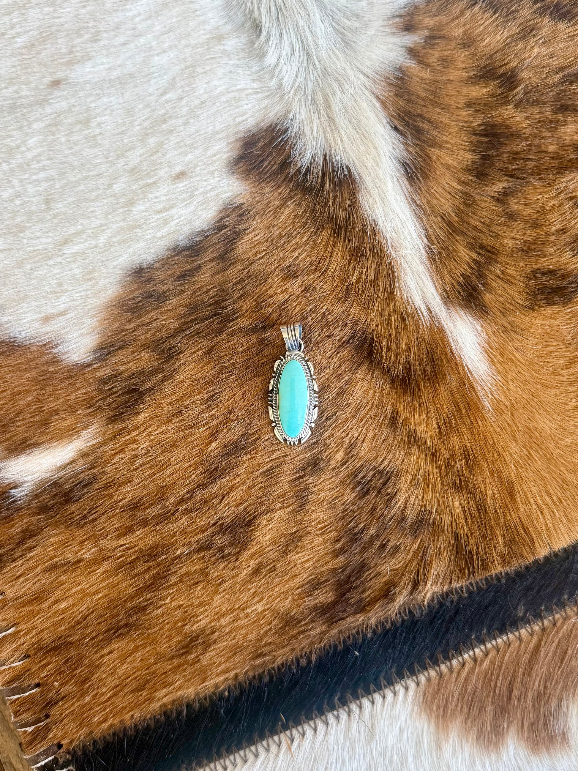 Turquoise pendant ￼