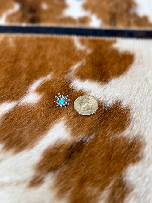 Daisy Studs