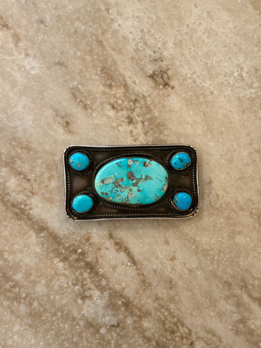 Belt buckle