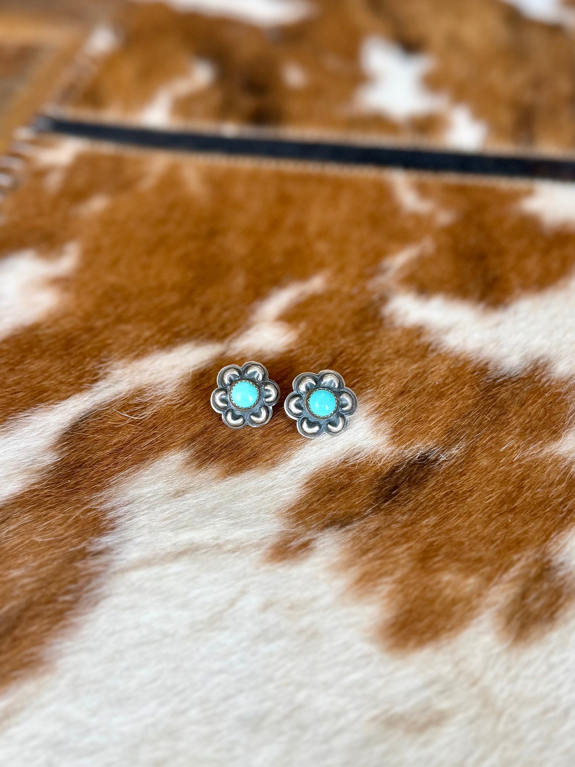 flower studs