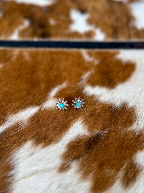 Daisy Studs